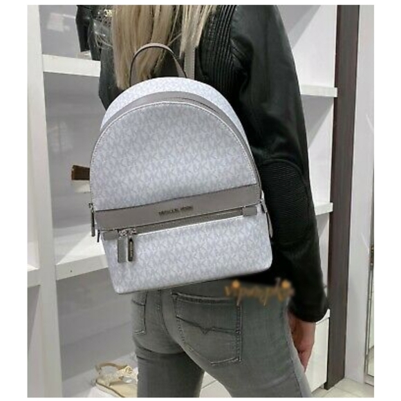 MICHAEL KORS
Kenly 
Medium Backpack - Picture 2 of 8